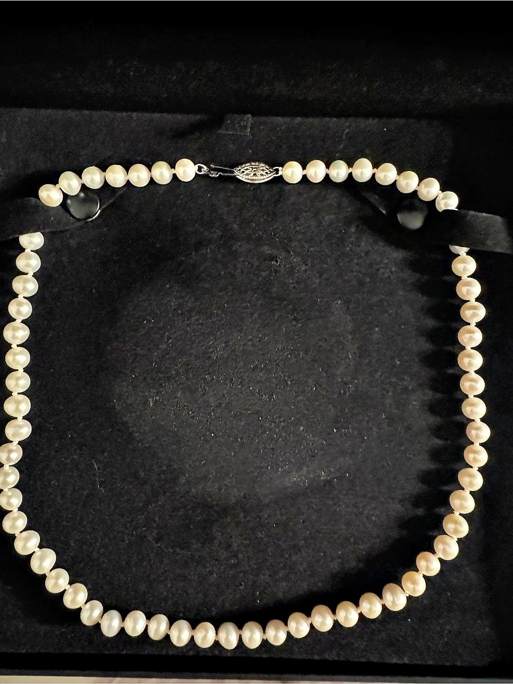 ZALES Cultured Pearl Necklace Like New
